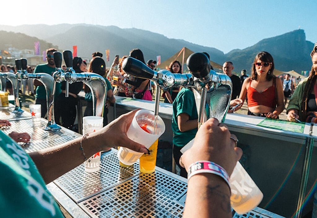 copos retornáveis heineken