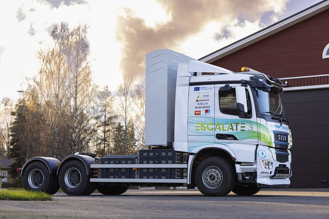 Caminhão híbrido elétrico-hidrogênio começa a ser testado