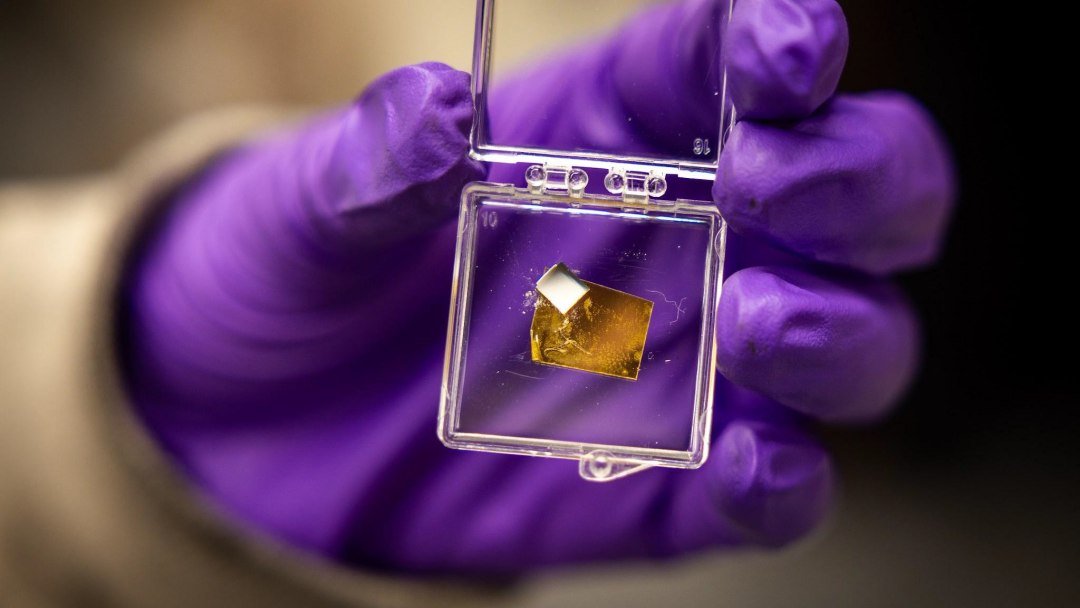 Componente pós-transístor opera com ondas de magnetismo e som